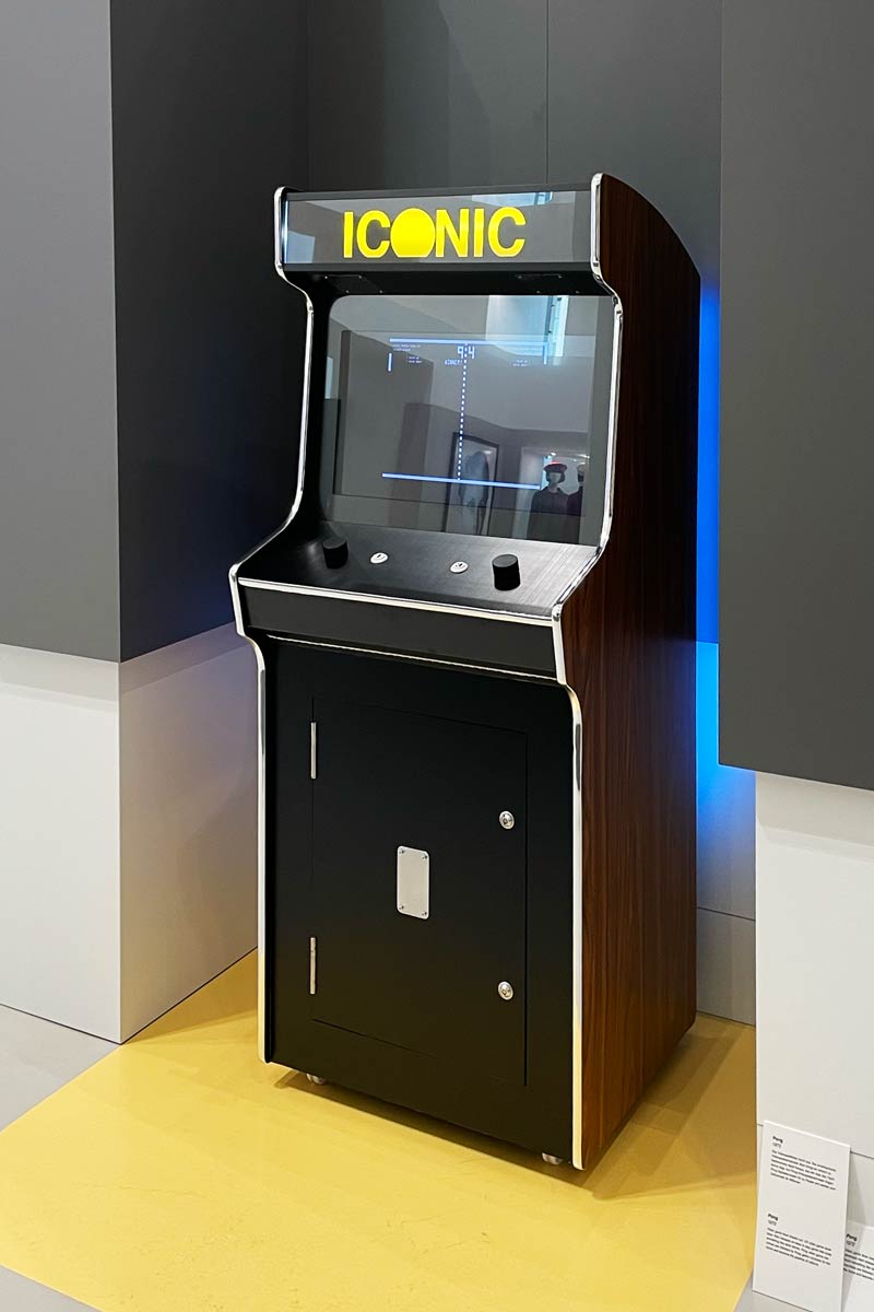 antiboring units, Exponat (Pongautomat) für Volkswagen für die Ausstellung Iconic im DRIVE.Berlin
